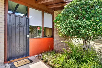 4203 N 36th Street #11, Phoenix, AZ 85018 - Photo 2