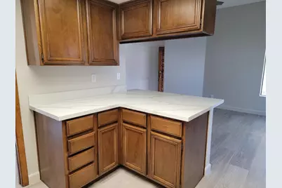 519 W Kings Avenue, Phoenix, AZ 85023 - Photo 8
