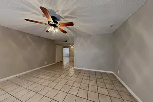2018 W Meadow Dr, Phoenix, AZ 85023 - Photo 6