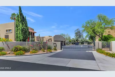 3302 E Campbell Avenue #2, Phoenix, AZ 85018 - Photo 2