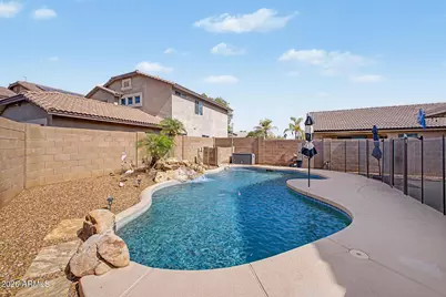 23219 N 21st Place, Phoenix, AZ 85024 - Photo 32