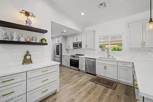 12925 W Seville Dr, Sun City West, AZ 85375 - Photo 10