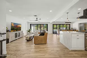 302 E Harmont Dr, Phoenix, AZ 85020 - Photo 18