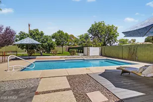 302 E Harmont Dr, Phoenix, AZ 85020 - Photo 54