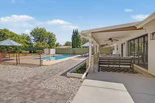 302 E Harmont Dr, Phoenix, AZ 85020 - Photo 50