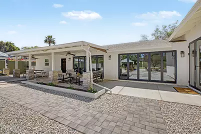 302 E Harmont Drive, Phoenix, AZ 85020 - Photo 44