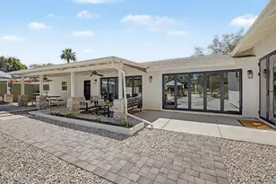 302 E Harmont Dr, Phoenix, AZ 85020 - Photo 48