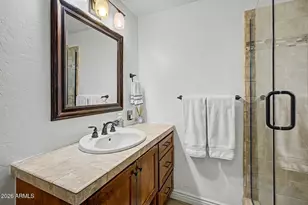 302 E Harmont Dr, Phoenix, AZ 85020 - Photo 36