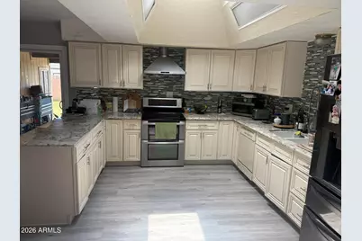 3727 W Banff Lane, Phoenix, AZ 85053 - Photo 6