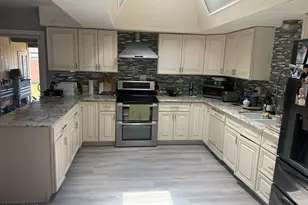 3727 W Banff Ln., Phoenix, AZ 85053 - Photo 6