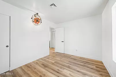4544 N 79th Avenue, Phoenix, AZ 85033 - Photo 18