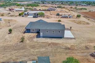 21028 N Denver Hill Dr, Wittmann, AZ 85361 - Photo 12
