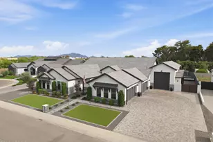 1371 E Kingbird Pl, Chandler, AZ 85286 - Photo 4
