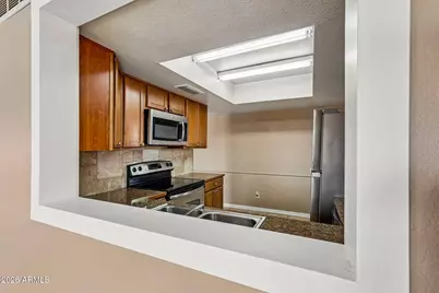 1902 W Topeka Drive, Phoenix, AZ 85027 - Photo 14