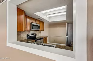 1902 W Topeka Dr, Phoenix, AZ 85027 - Photo 14