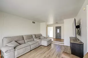 2048 W Joan De Arc Ave, Phoenix, AZ 85029 - Photo 8