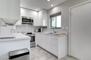 4610 N 68th St, Scottsdale, AZ 85251 - Photo 14