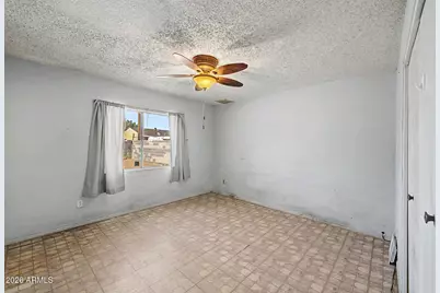 7812 W Clarendon Avenue, Phoenix, AZ 85033 - Photo 22