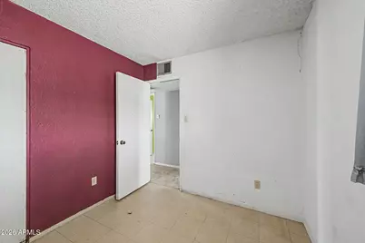 7812 W Clarendon Avenue, Phoenix, AZ 85033 - Photo 20
