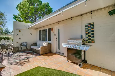 3511 E Montecito Avenue #Apt 3, Phoenix, AZ 85018 - Photo 4