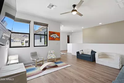 822 E Hopi Trail, Phoenix, AZ 85042 - Photo 32