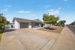 416 W Ivanhoe Pl, Chandler, AZ 85225 - Photo 2