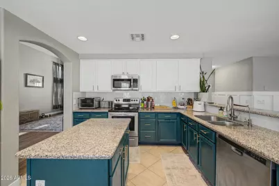 2223 E Torrey Pines Place, Chandler, AZ 85249 - Photo 4