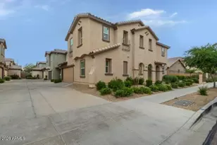 11692 N 165th Ln, Surprise, AZ 85388 - Photo 2