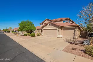 1310 E Beth Dr, Phoenix, AZ 85042 - Photo 2