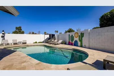 8115 E Edgemont Avenue, Scottsdale, AZ 85257 - Photo 2