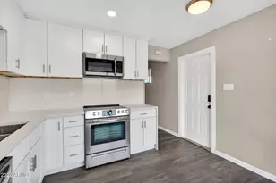 1707 N 42nd St, Phoenix, AZ 85008 - Photo 8