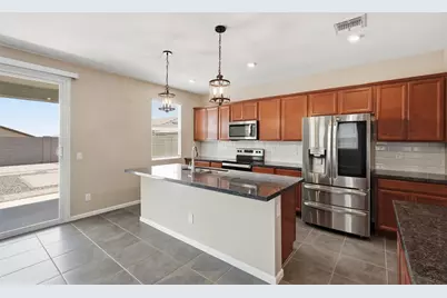 17851 W Daley Lane, Surprise, AZ 85387 - Photo 10