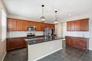17851 W Daley Ln, Surprise, AZ 85387 - Photo 12
