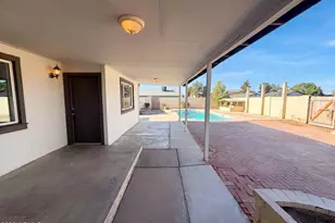 3265 W Mauna Loa Ln, Phoenix, AZ 85053 - Photo 18