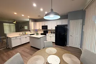 12021 W Davis Ln, Avondale, AZ 85323 - Photo 6