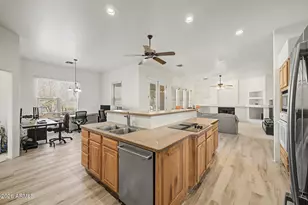 23211 N 90th Ave, Peoria, AZ 85383 - Photo 8