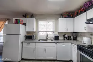 6739 N 61st Ave, Glendale, AZ 85301 - Photo 6