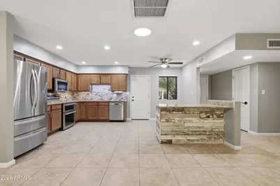 801 W Michelle Drive, Phoenix, AZ 85023 - Photo 14