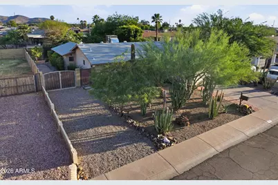 801 W Michelle Drive, Phoenix, AZ 85023 - Photo 2