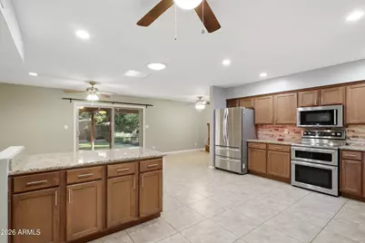801 W Michelle Drive, Phoenix, AZ 85023 - Photo 10