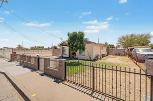 67 E Kesler Ln, Chandler, AZ 85225 - Photo 4