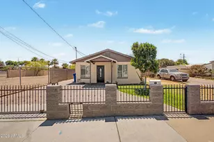 67 E Kesler Ln, Chandler, AZ 85225 - Photo 2