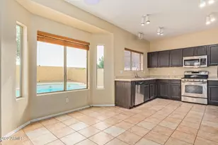 25845 North 47th Pl, Phoenix, AZ 85050 - Photo 10