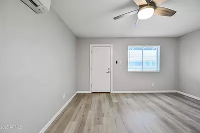 3025 N 32nd Street #Apt 18, Phoenix, AZ 85018 - Photo 10
