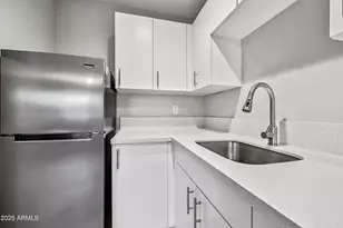 3025 N 32nd St, Phoenix, AZ 85018 - Photo 8