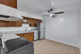 2106 S Granada Dr, Tempe, AZ 85282 - Photo 2