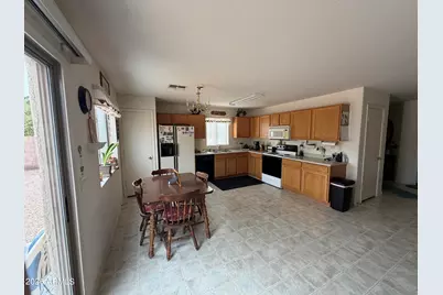 2330 W Hayden Peak Drive, San Tan Valley, AZ 85144 - Photo 6