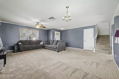 4804 S 25th Drive, Phoenix, AZ 85041 - Photo 8