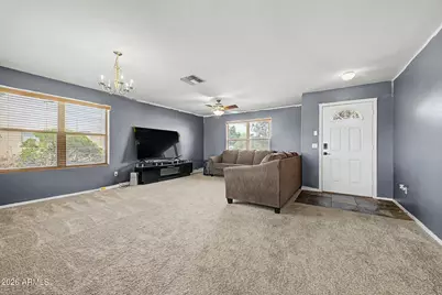 4804 S 25th Drive, Phoenix, AZ 85041 - Photo 6