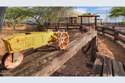 30915 W Olesen --, Wittmann, AZ 85361 - Photo 2